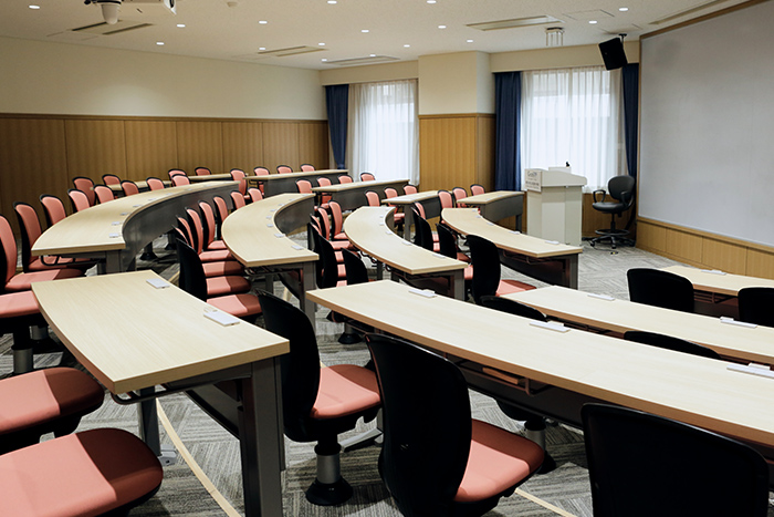 Lecture Hall B(4th Floor)