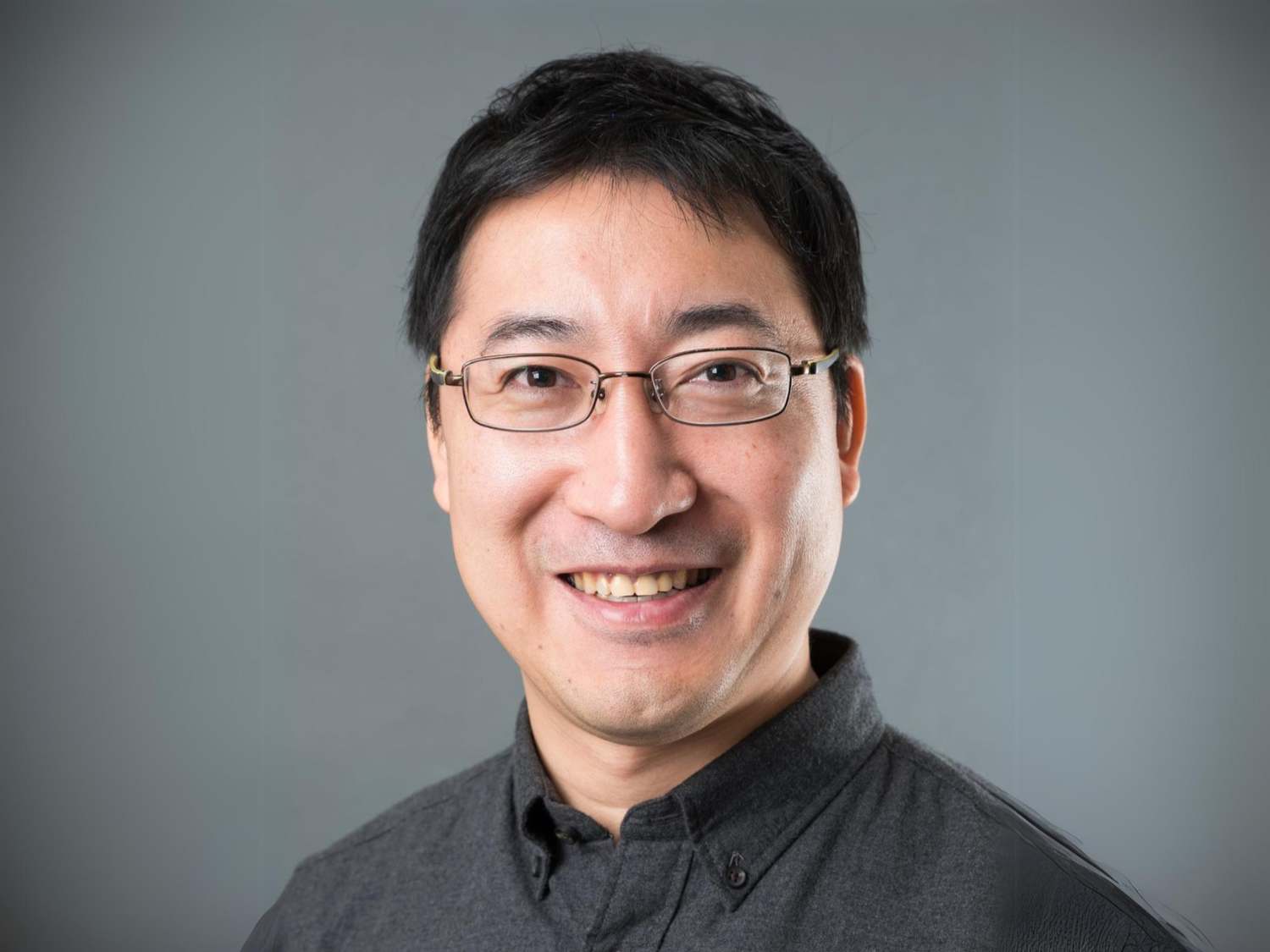 重岡　仁